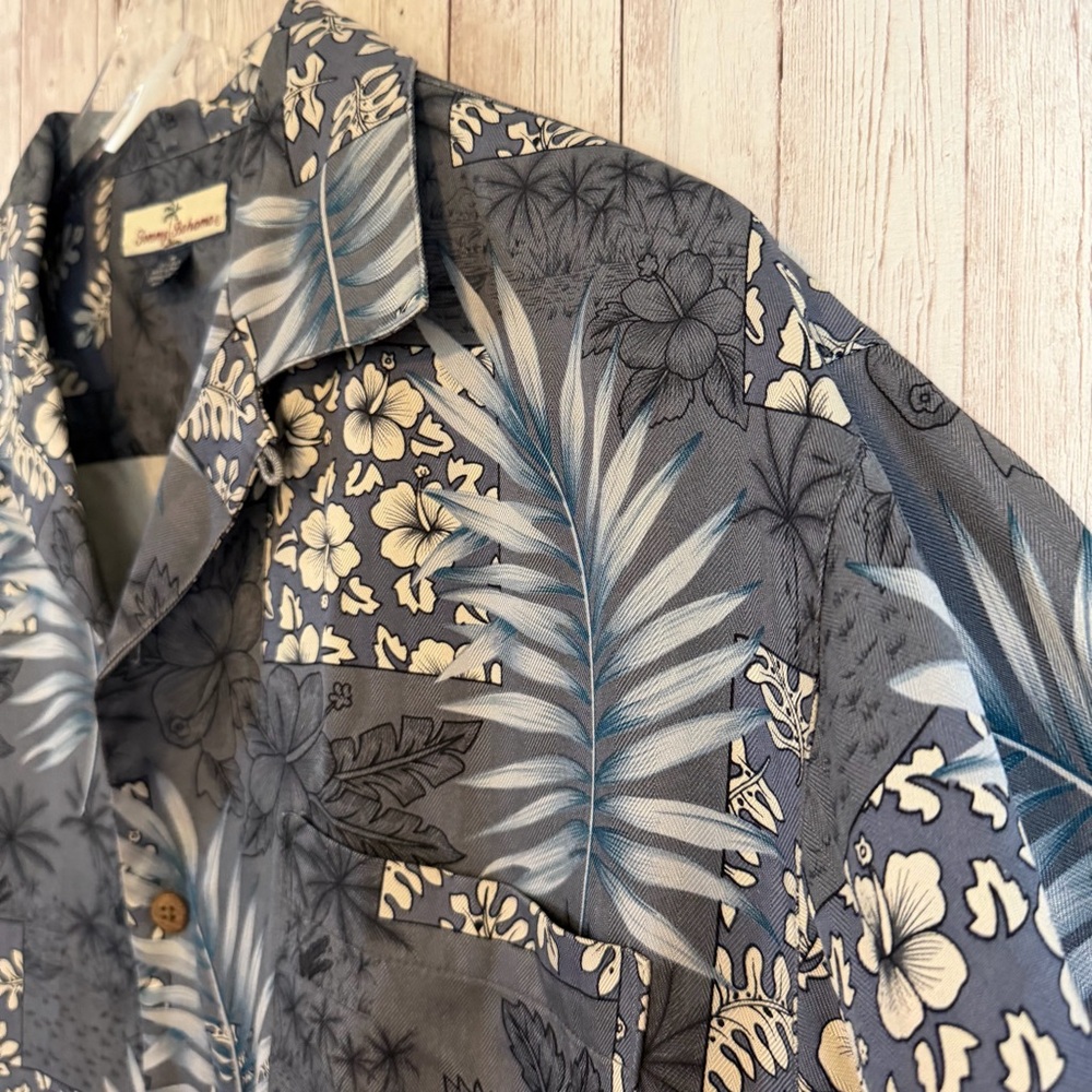 Tommy Bahama Grey Botanical Silk Hawaiian Shirt - Picture 3 of 6